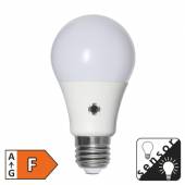 Sensor LED Glühlampe E27 470lm 5,2W warmweiß mit Dämmerungssensor